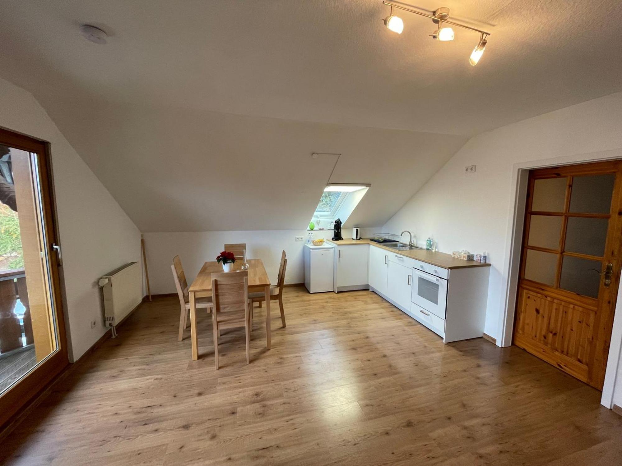 Ferienwohnung An Der Romantischen Strasse Direkt A3 Und A81 Eisingen  Exterior photo