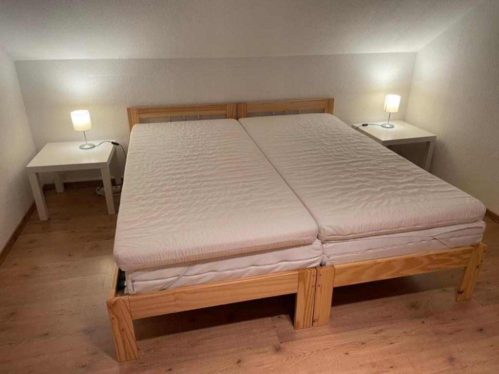 Ferienwohnung An Der Romantischen Strasse Direkt A3 Und A81 Eisingen  Exterior photo