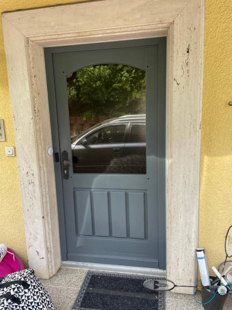 Ferienwohnung An Der Romantischen Strasse Direkt A3 Und A81 Eisingen  Exterior photo