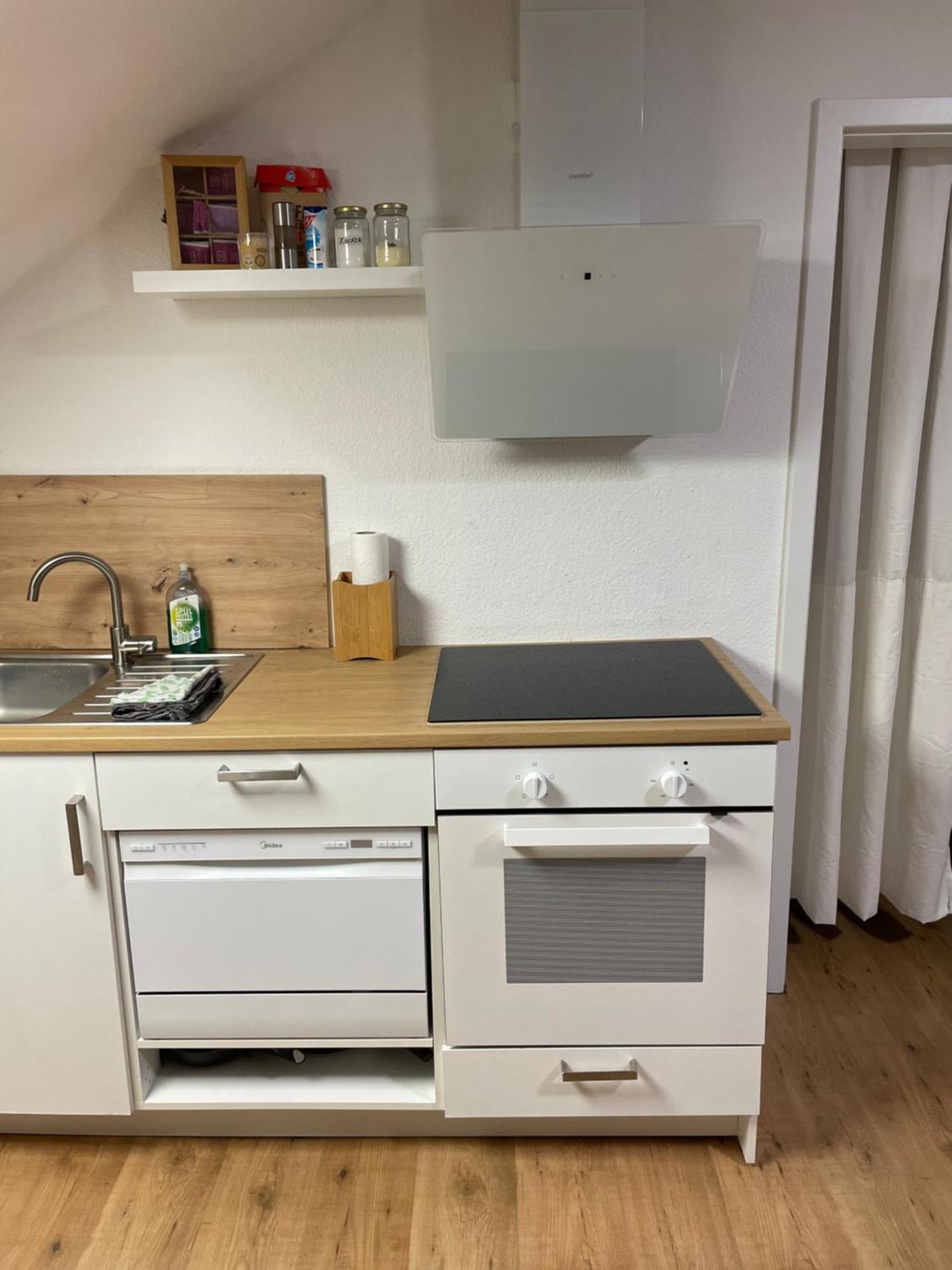 Ferienwohnung An Der Romantischen Strasse Direkt A3 Und A81 Eisingen  Exterior photo